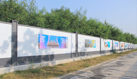 大通建材鋼圍擋、pvc圍擋符合深圳市政府統(tǒng)一標(biāo)準(zhǔn)的圍擋，美觀(guān)環(huán)保、安全穩(wěn)固。