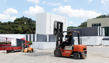 大通建材，工地圍擋，施工圍擋廠(chǎng)家，貨源穩(wěn)定，自由工廠(chǎng)生產(chǎn)銷(xiāo)售。